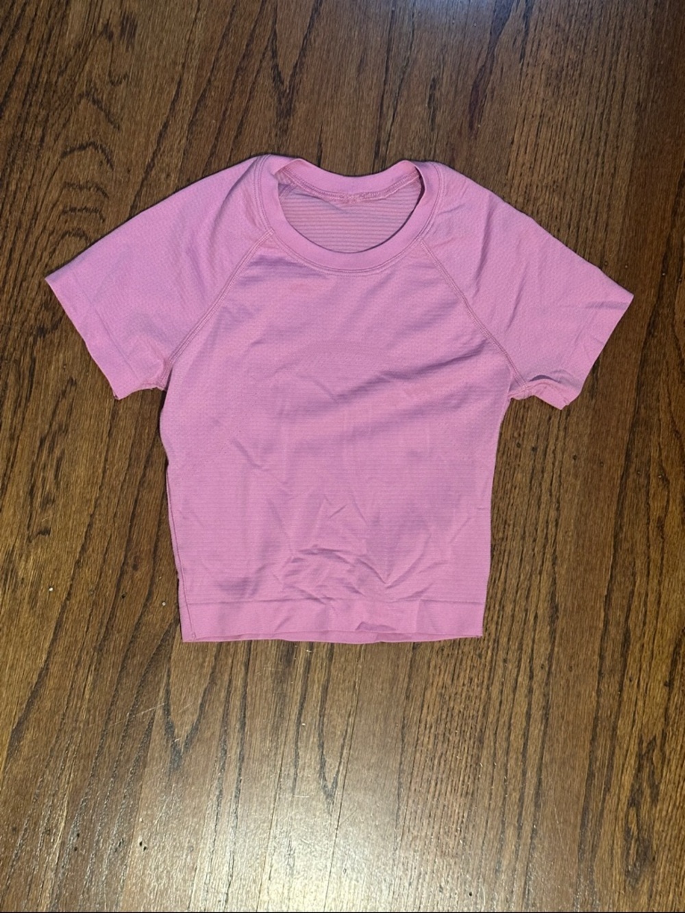 Like new! Lululemon Swiftly Tech Cropped Short Sleeve 2.0 size 2